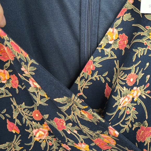 LOFT FLORAL PRINT DRESS SIZE 0 - Picture 3 of 8